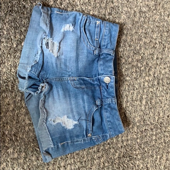 Shorts - Picture 1 of 2